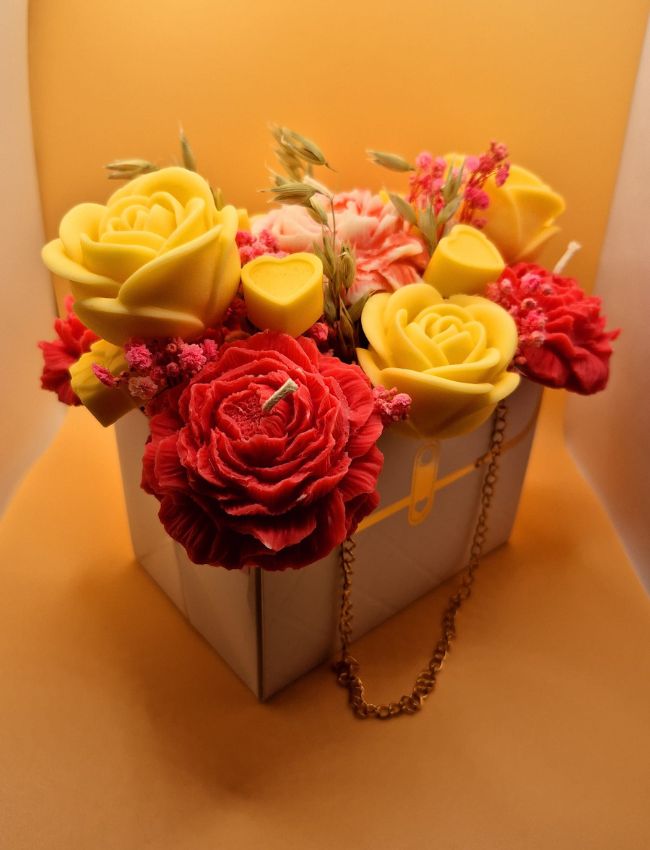 Luxury Wax Bouquet – Boxed Elegance That Lasts