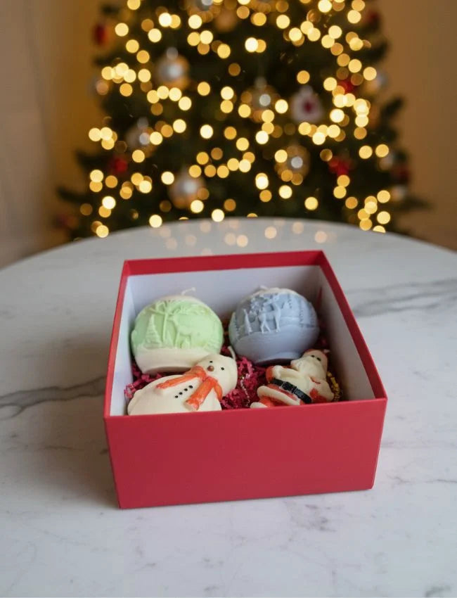 Red Santa and Snowman Candle Gift Box