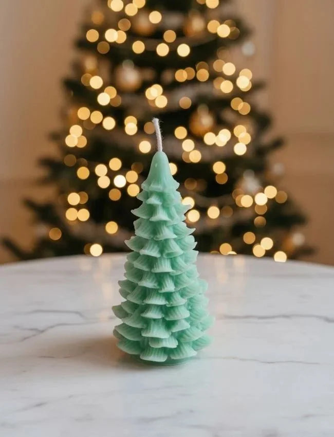 Green Classic Christmas Tree soy candle