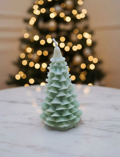 Green and white Classic Christmas Tree candle