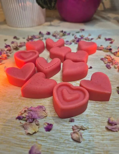 Heart-shaped wax melt scented with Love Spell