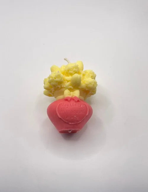 Alt Text: Yellow Spring Blossom soy candle featuring floral decorations, perfect for bright and cheerful decor.