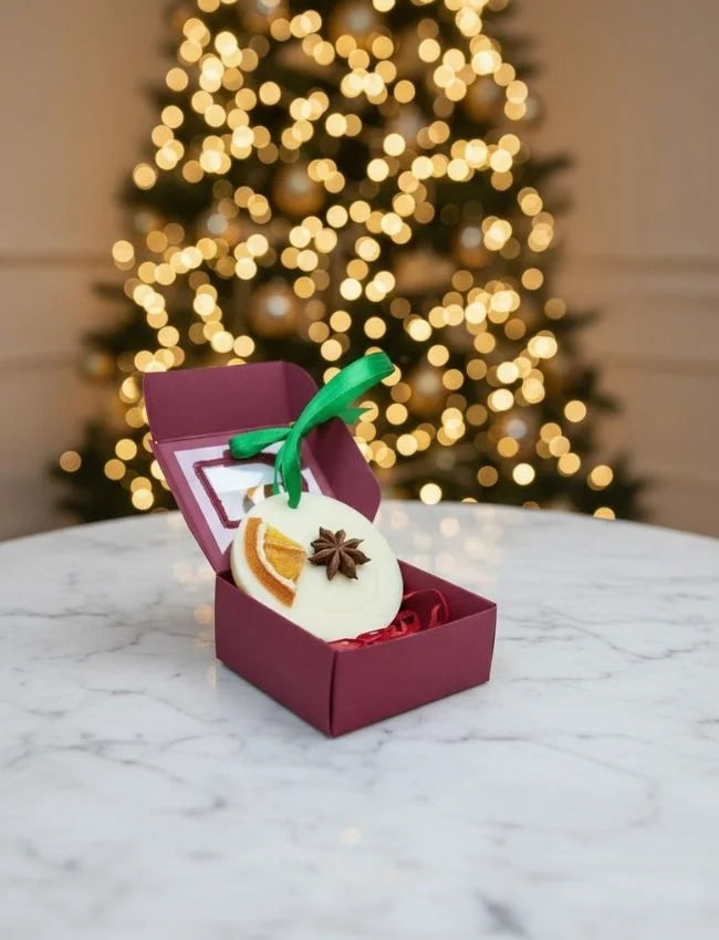 Winter Glow scented wax disc in gift box